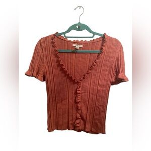 Versatile shirt. Cropped Top?